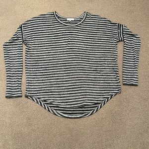 Rag & Bone sz M - super soft long sleeve. Grey and black.